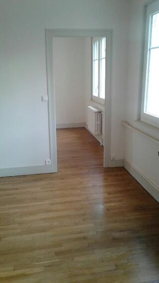  Appartement à louer 3 pièces 70 m²