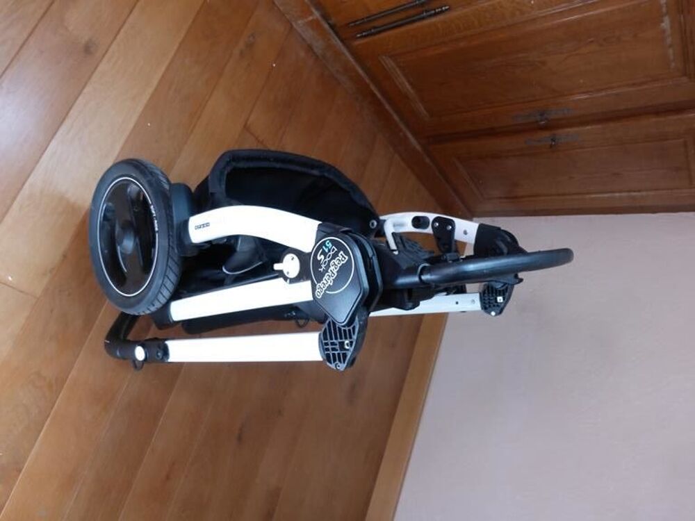 POUSSETTE TRIO (nacelle cosy poussette) PEG PEREGO
Puériculture