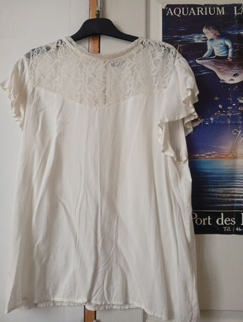 Petit haut cr�me avec dentelle 4 Ch�teaudun (28)