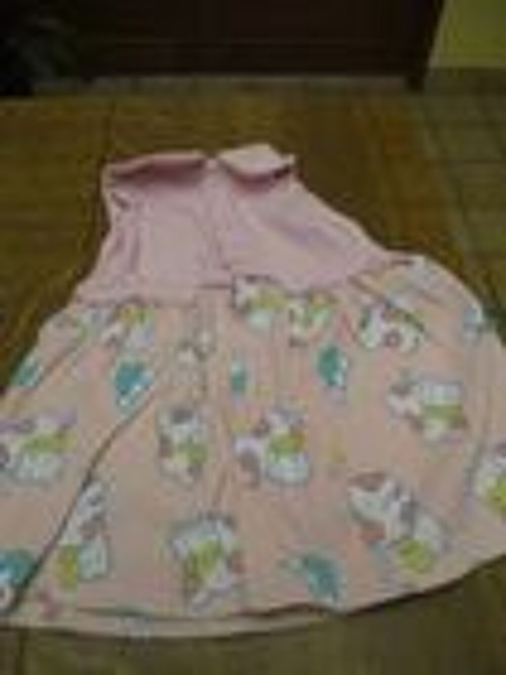 Robe sans sans manches et culotte sur fond rose avec motifs Vêtements enfants