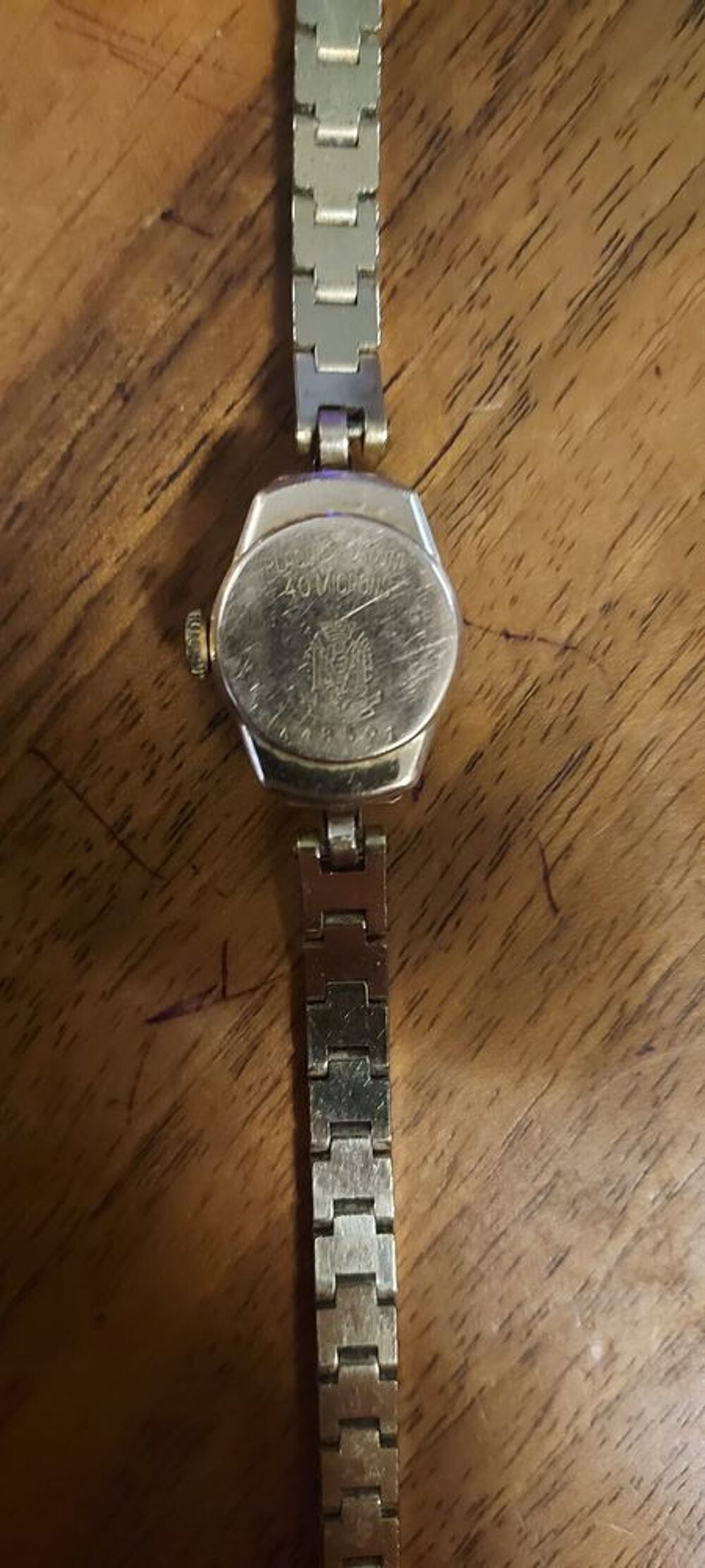Montre femme plaqu&eacute; or m&eacute;canique. Bijoux et montres
