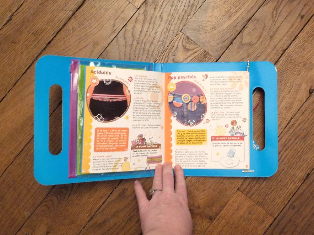 Ceintures- Kit Mode- Hatier Jeunesse Livres et BD