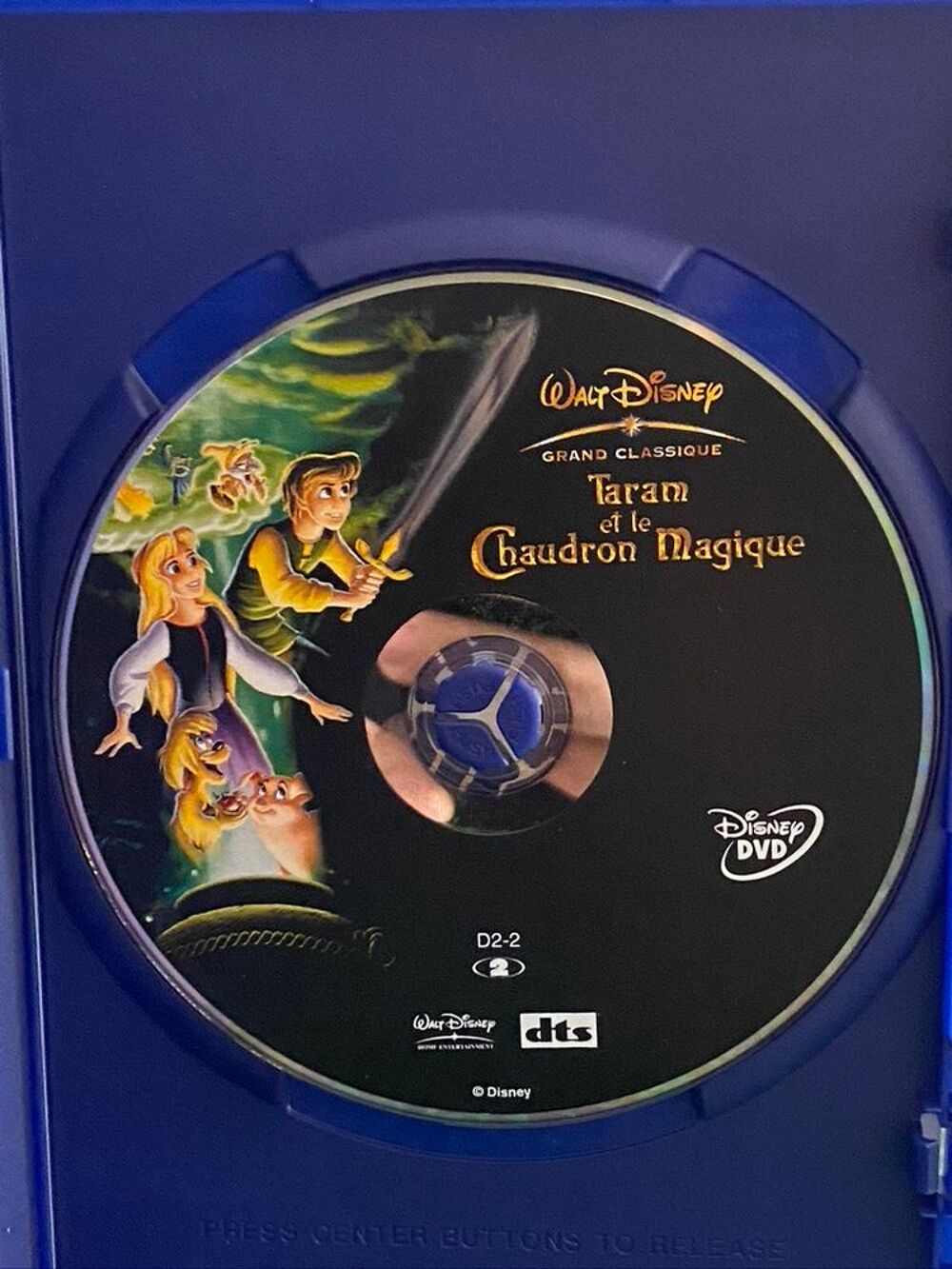 Taram et le chaudron magique _ Walt DISNEY _ DVD_ N&deg; 30 _TBE DVD et blu-ray