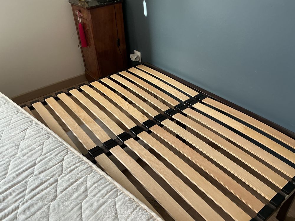 sommier sur pieds et matelas Meubles