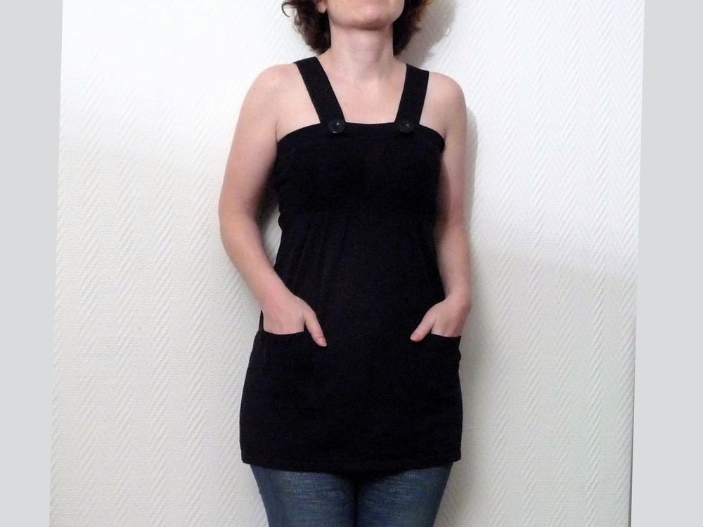 Tunique/ Top Noir Cintr&eacute; &agrave; Bretelles- Taille S- By Milla Vêtements