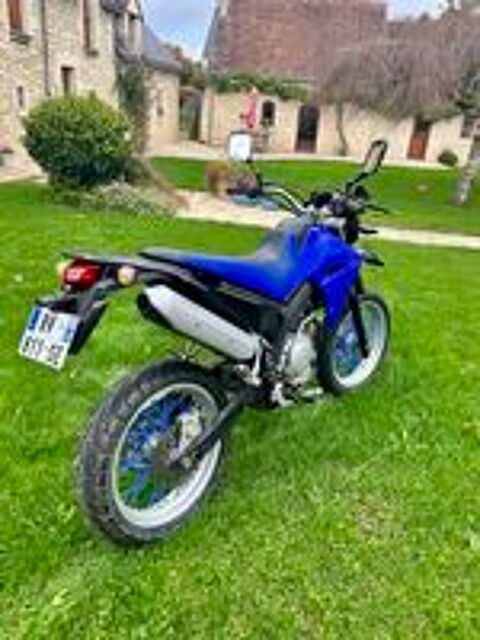 YAMAHA 2006 occasion 49390 Vernantes