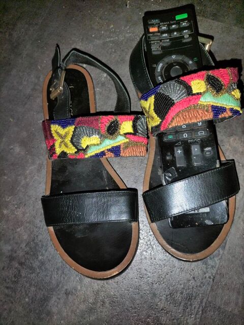Sandales cuir Bocage pointure 37 trs bon tat 9 Cachan (94)