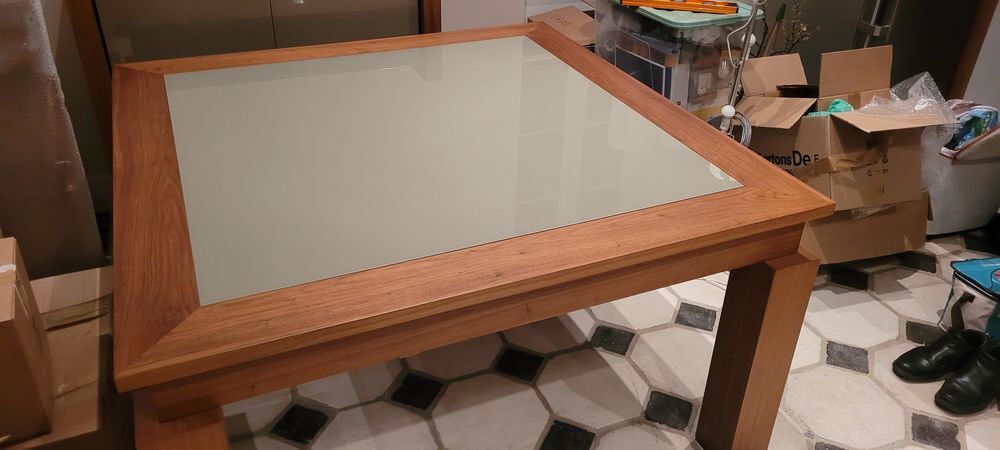 Table de salle &agrave; manger contemporaine en bois massif Meubles