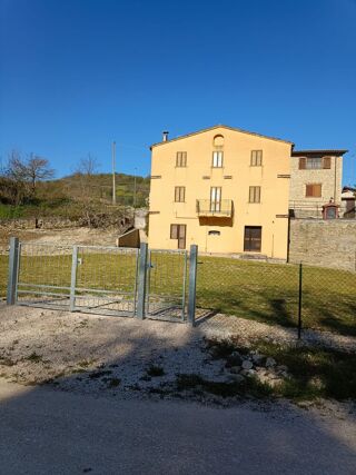  Maison à vendre 1 pièce 210 m² Serra sant'abbondio, pu, italia