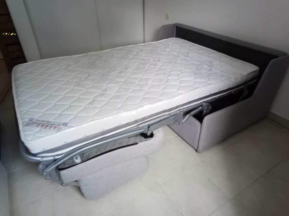 Canap&eacute; convertible couchage quotidien Meubles