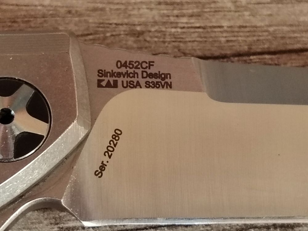 Zero Tolerance ZT0452CF Sinkevich Carbone/Titane 