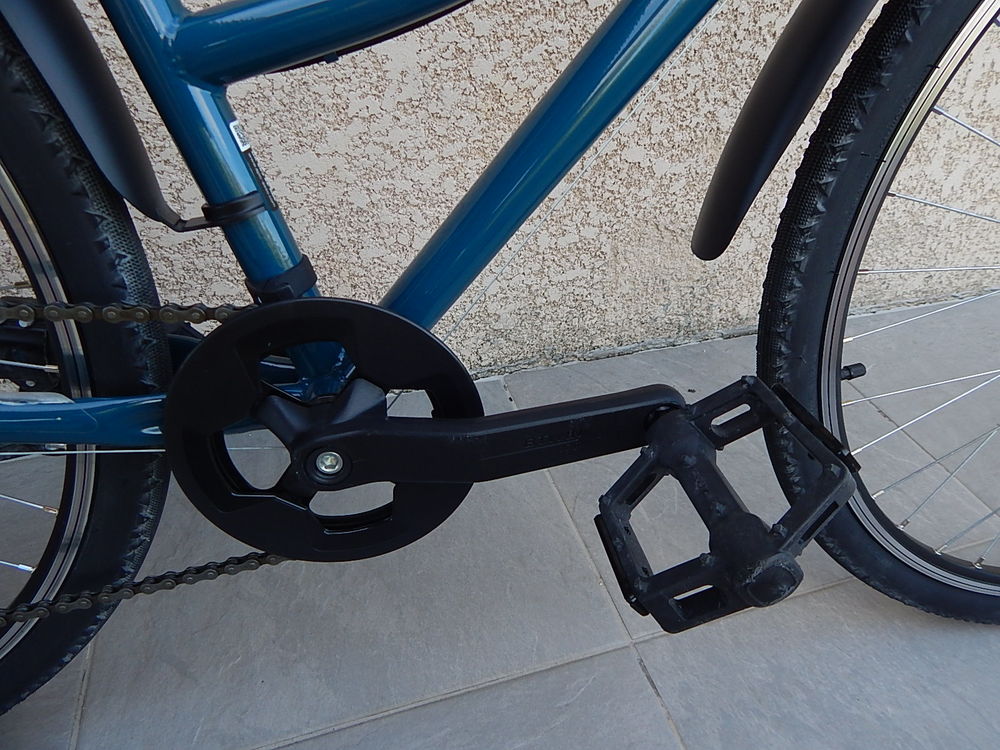 Tr&egrave;s beau v&eacute;lo Dacthlon Riverside 120 bleu en TBE, taille S Vélos