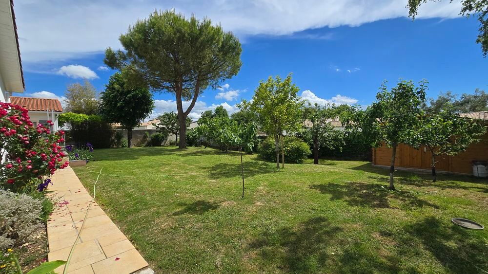 Vente Maison maison 172m²  3 chambres terrain 1065m²  la jarrie 17220 La jarrie