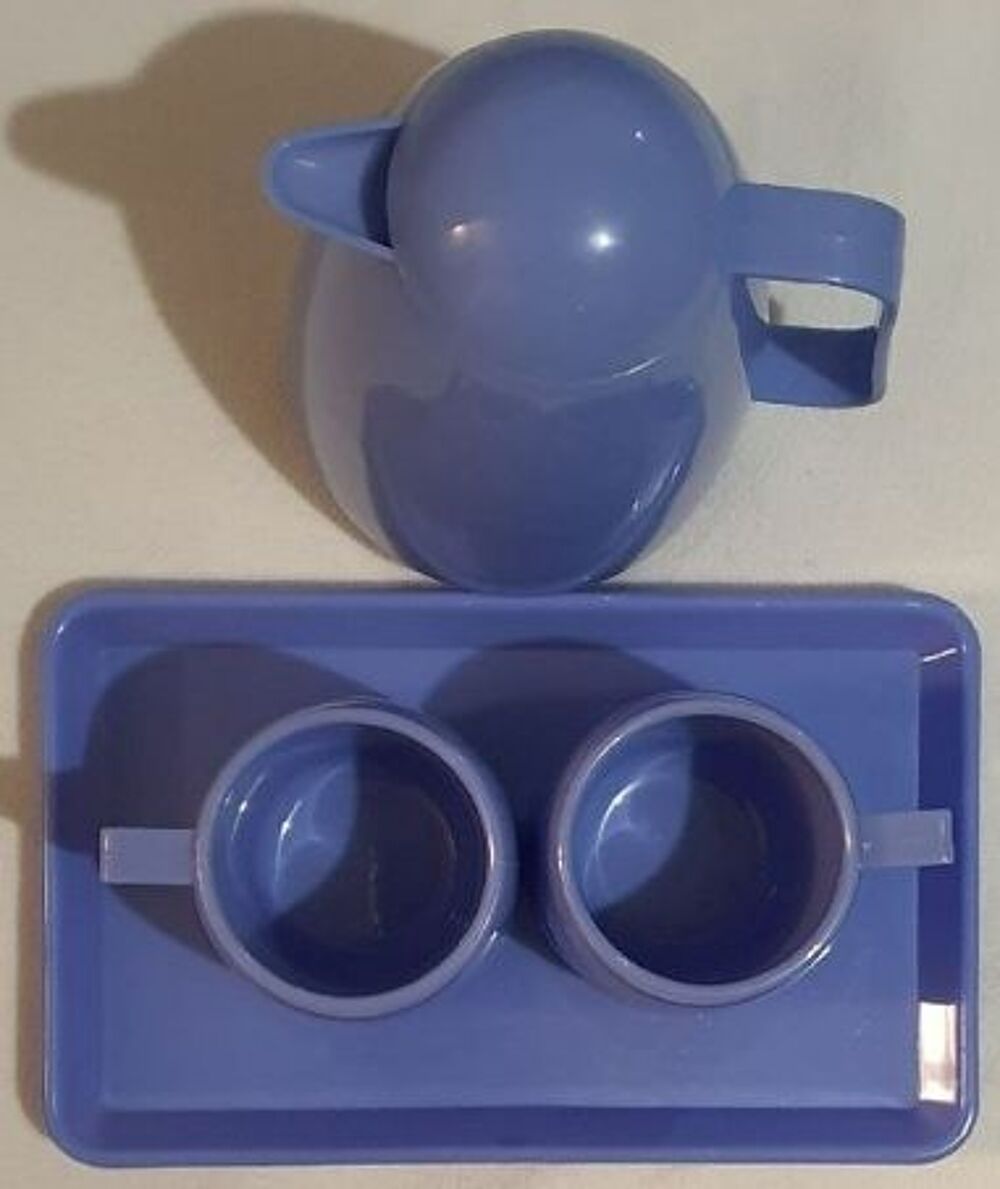 Set thermos en plastique bleu comprenant 1 plateau 2 tasses Electroménager