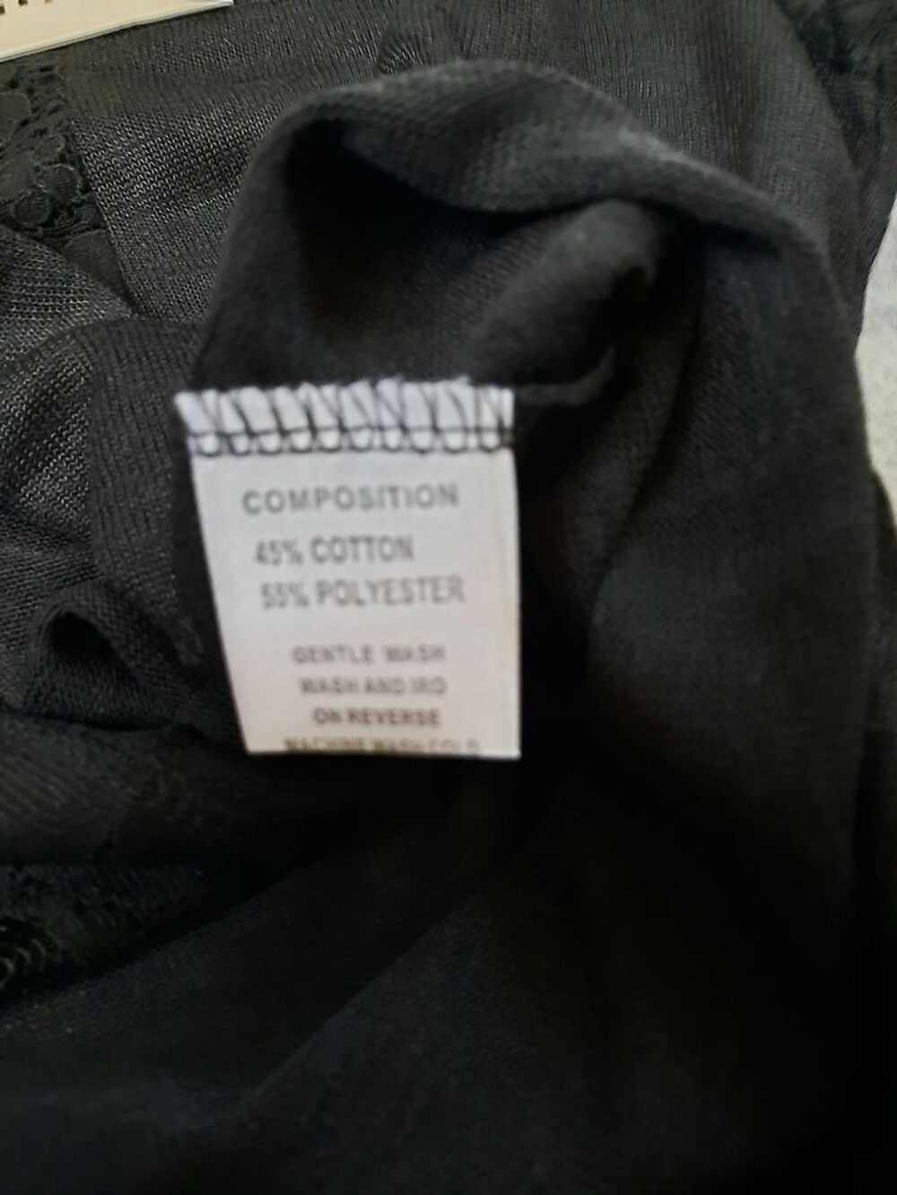 pull noir maille fine et belle dentelle T 38 - neuf Vêtements