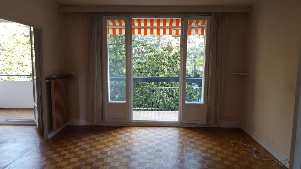 Location Appartement T3 meubl dans la rsidence Les Houdires Dcines-charpieu