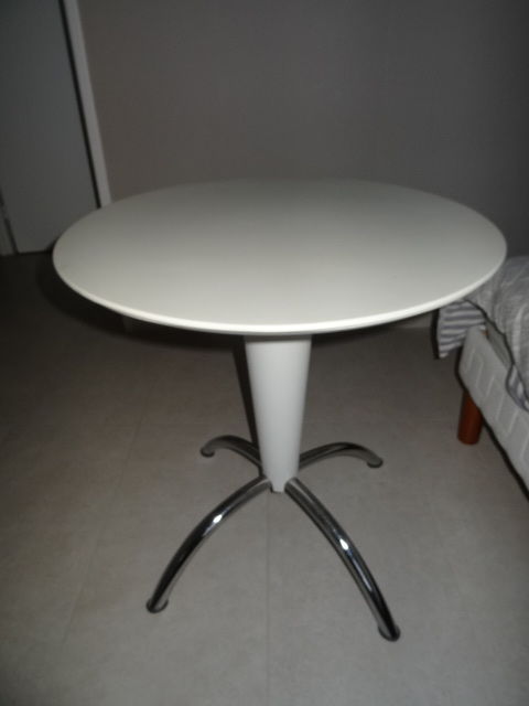 Table 70 cm pied inox Belle Qualit -
85 Saint-Yrieix-sur-Charente (16)