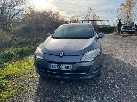 Renault Mégane III dCi 150 FAP Dynamique A Euro 5 2010 occasion Le Chesnay 78150