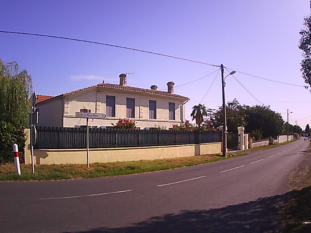 Vente Propriété/Château ancien chateau vinicole plus de 300 m² habitable Saint-christoly-de-blaye