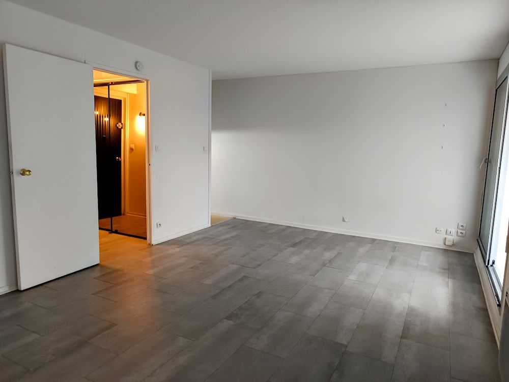 Vente Appartement PRIX EN BAISSE, T1 bis, véranda/jardin, résidence sécurisée Bordeaux