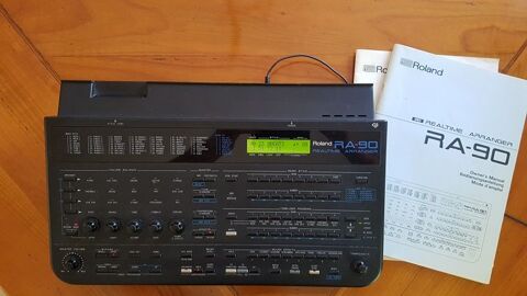 Synthétiseur-arrangeur temps réel Roland RA90 95 Évry (91)