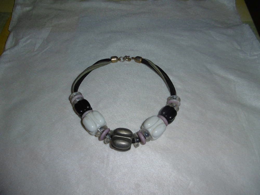 Collier Bijoux et montres