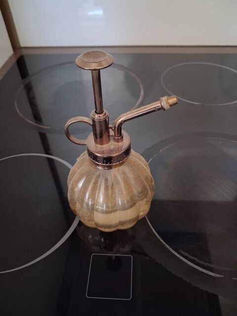 vaporisateur a plante Hyères (83)