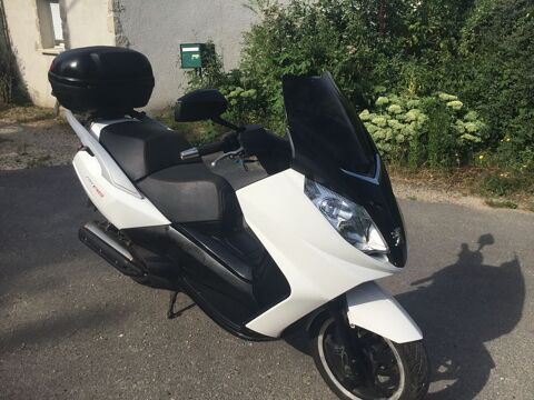 Scooter PEUGEOT 2010 occasion Chavignon 02000