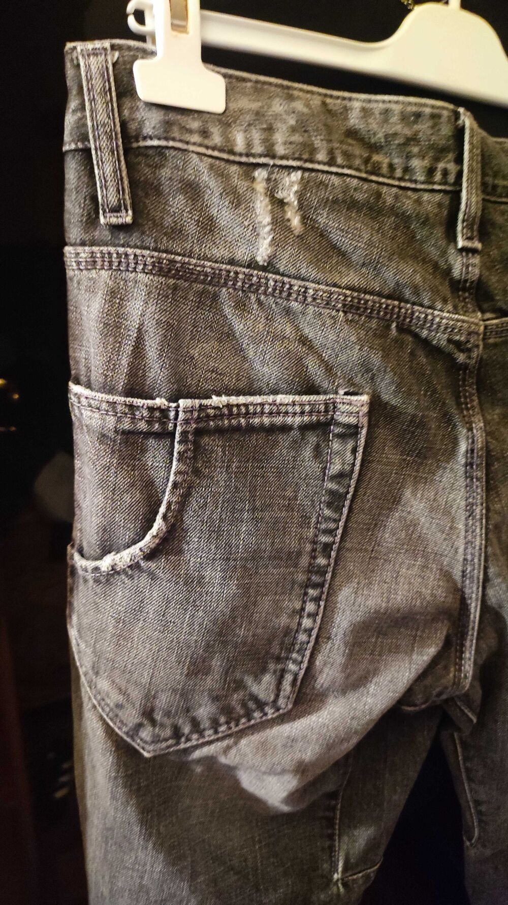 Jean vintage en tr&egrave;s bon &eacute;tat. GUESS taille 36 US. Vêtements