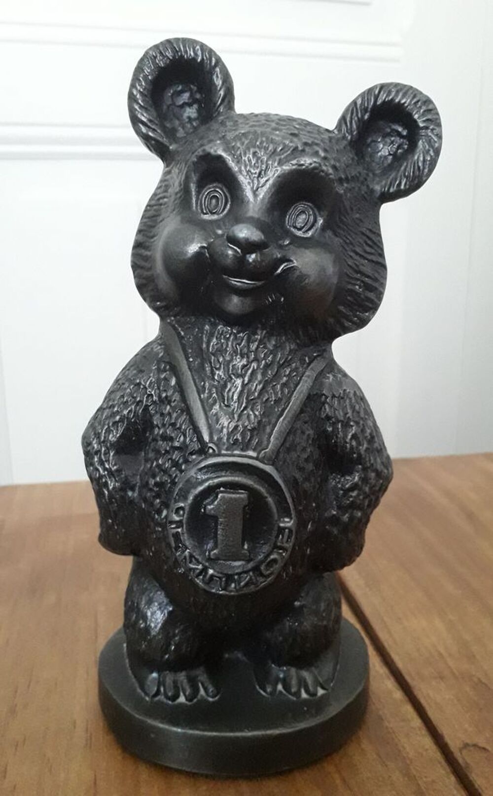 Mascotte Ours Misha : jeux olympiques de Moscou 1980 