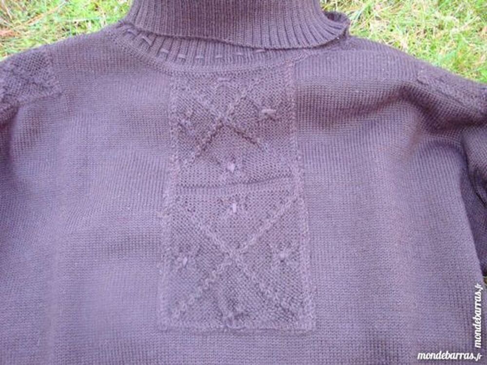 Pull &agrave; col roul&eacute; marque SINEQUANONE Vêtements