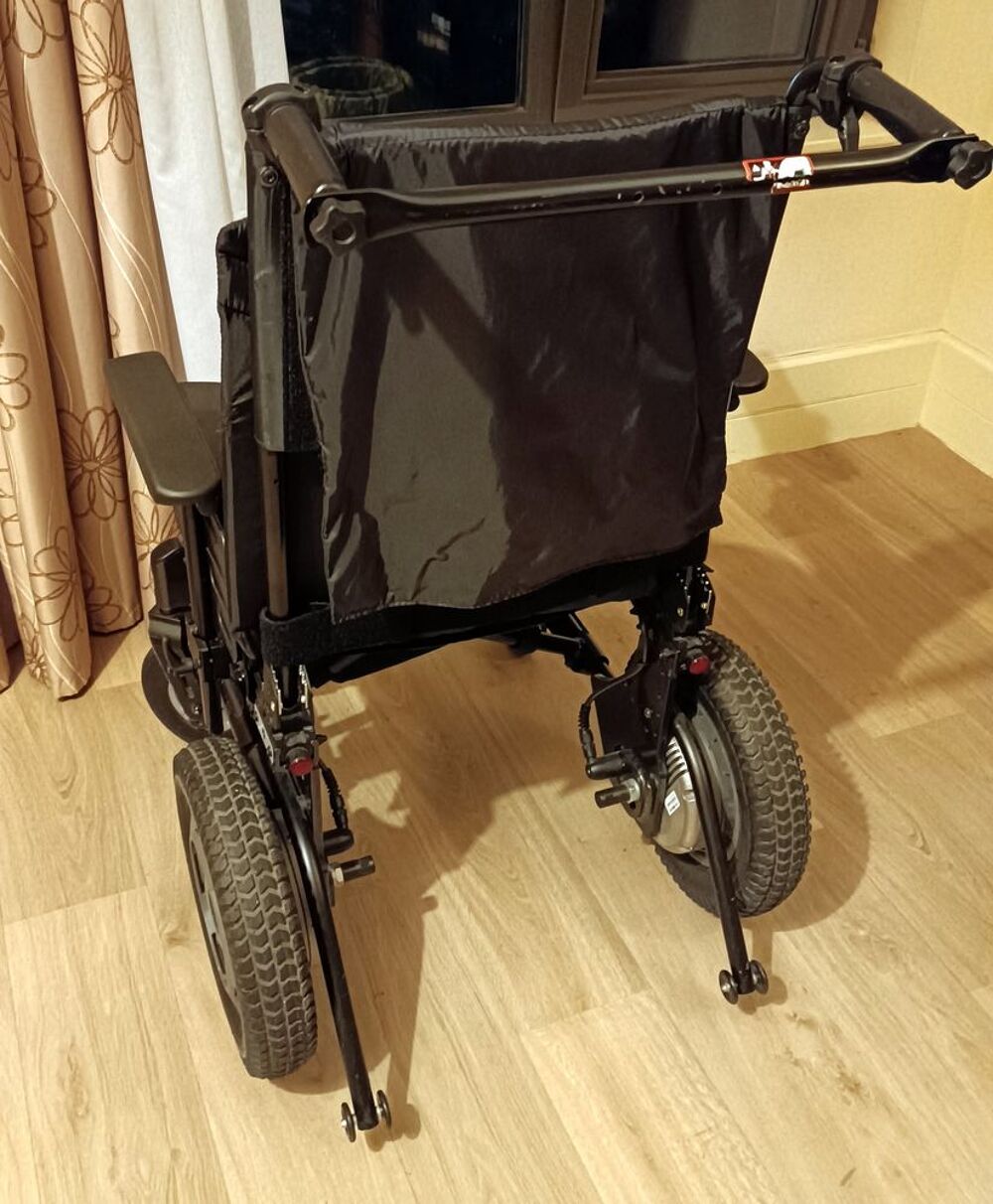 FAUTEUIL ROULANT ELECTRIQUE INVACARE ESPRIT ACTION Meubles