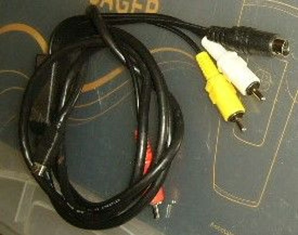 Cordon RCA 3 fils S-video 4 pics vers AV alpha Photos/Video/TV