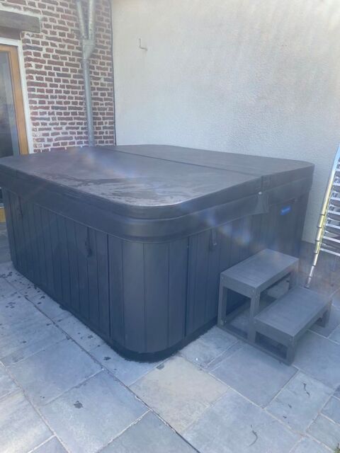 Spa Riptide 5 places 0 Fretin (59)