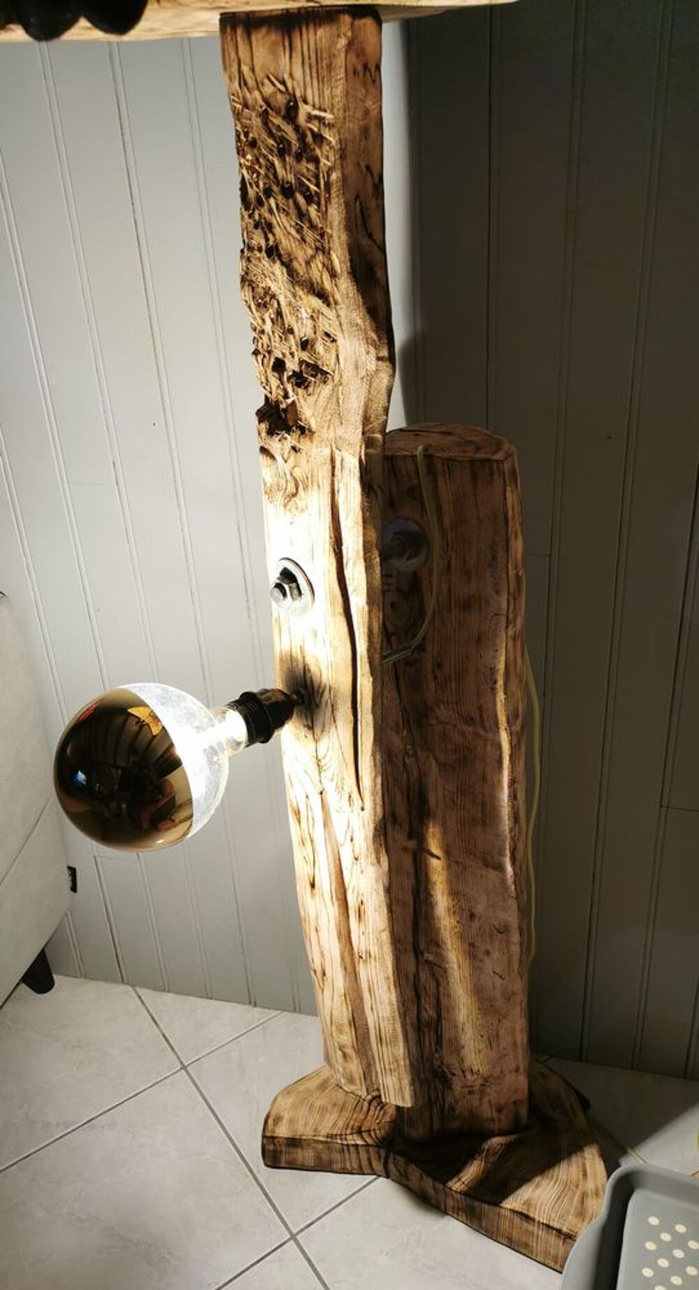 Lampe en bois cr&eacute;ation artisanale unique Décoration