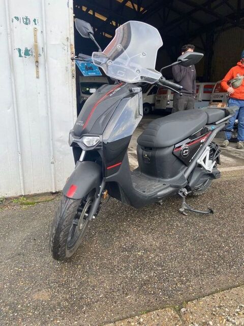 Scooter E-MAX 2023 occasion Bordeaux 33000