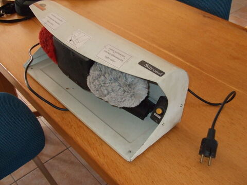 Cireuse �lectrique pour chaussures 20 La Crau (83)