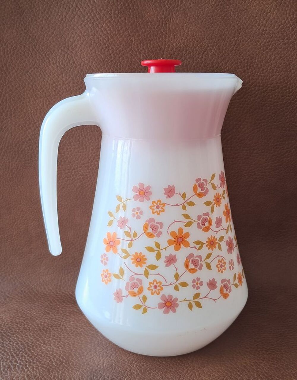 cruche carafe en verre blanc avec fleurs 
arcopal scania Décoration