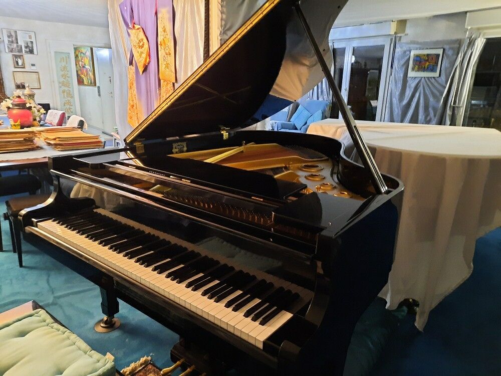 piano &agrave; queue KAWAI Instruments de musique