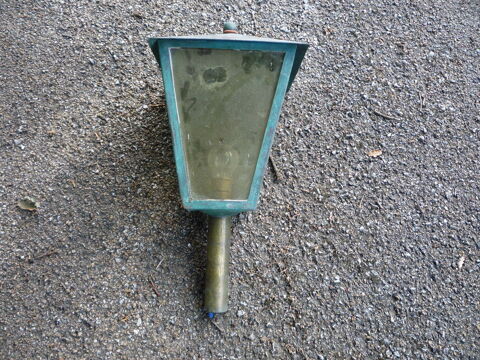 Lanterne extérieure/belvédère/lampadaire
27cm x 27cm
45 Castres (81)