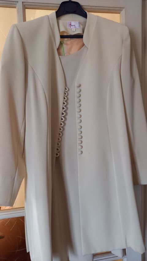 Robe et son manteau 25 Camboulit (46)