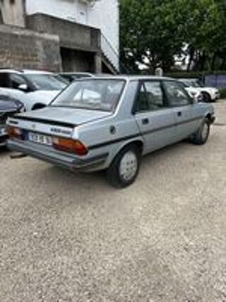 305 SRD 1984 occasion 94200 Ivry-sur-Seine