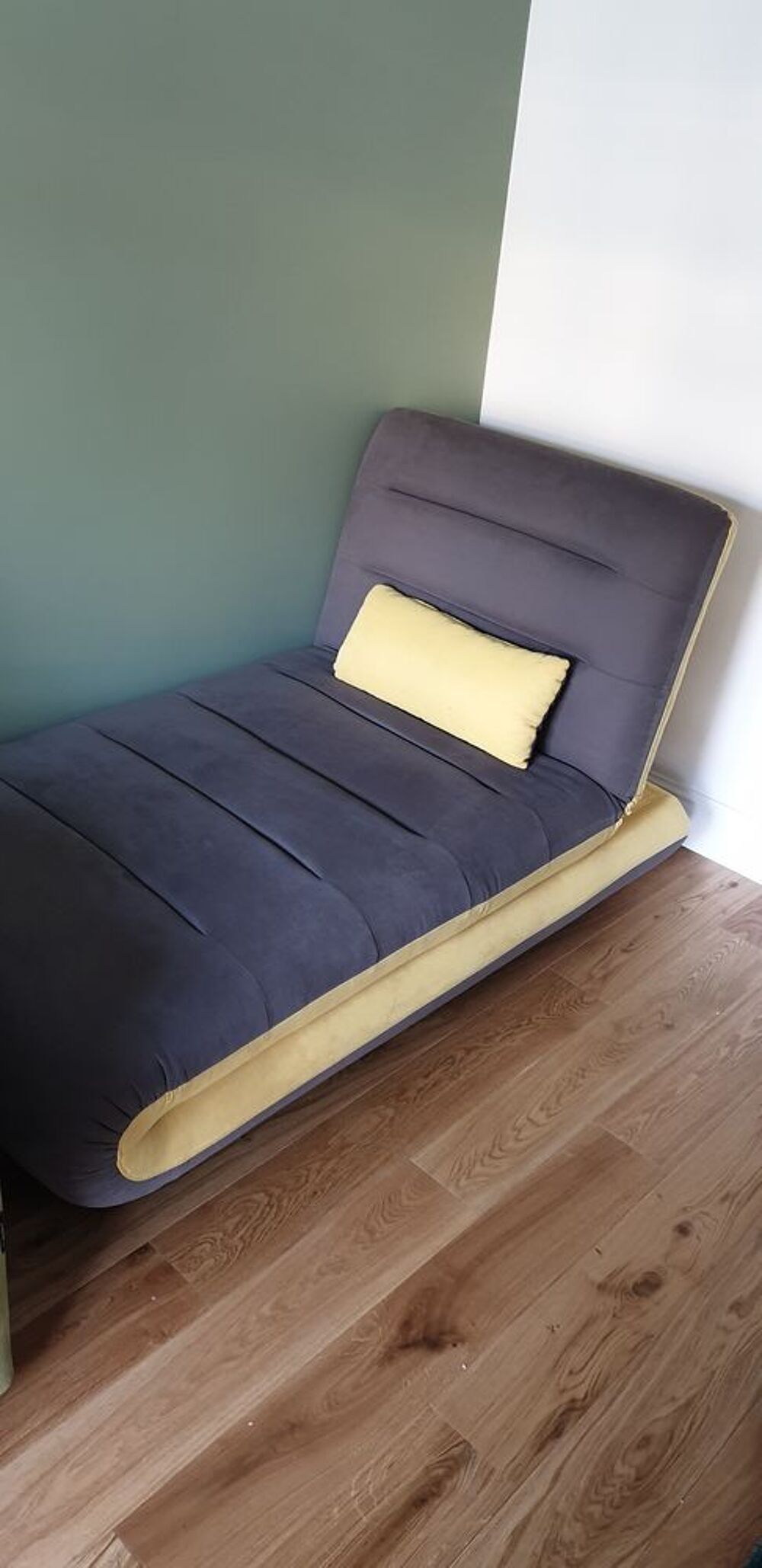 CANAPE-LIT TYPE DORMEUSE 
162x87x88 cm
Meubles