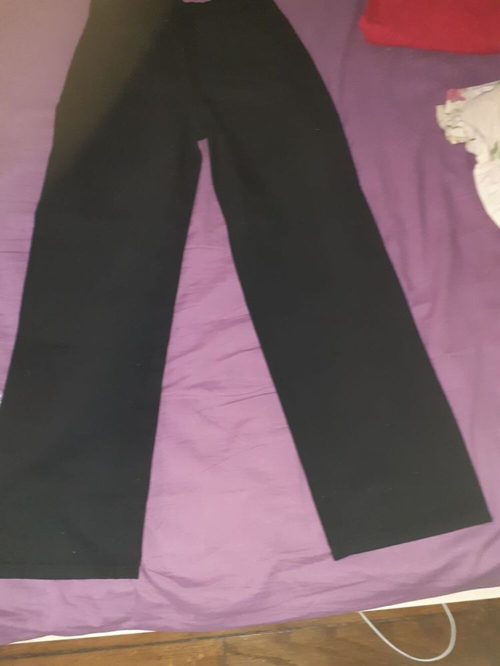 jeans noir neuf 150 cm emball&eacute;s Vtements