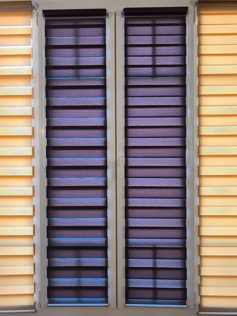 Stores enrouleurs jour/nuit neufs Décoration