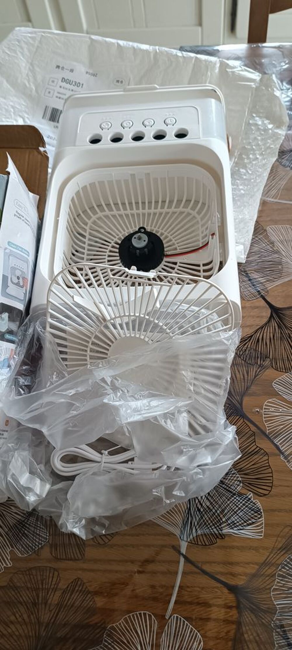 Mini Climatiseur Rafra&icirc;chisseur d'Air R&eacute;servoir 200mL Electroménager