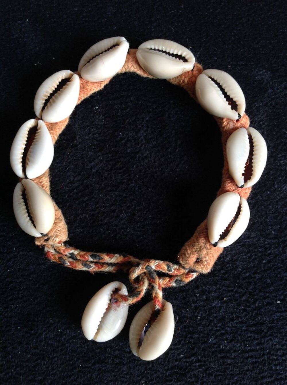 BRACELET COQUILLAGE Envoi Possible
Bijoux et montres