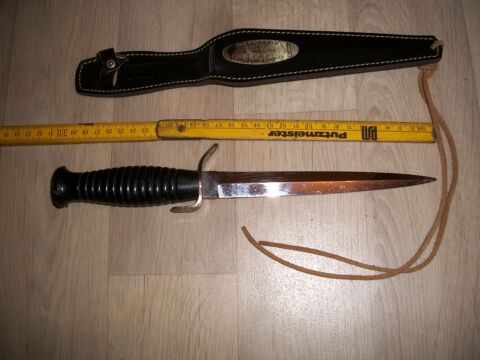 couteau poignard a lancer avec �tui attache ceinture et bloc 12 Saint-Lupicin (39)