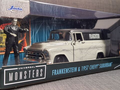 Frankenstein et 1957 Chevrolet Suburban (Avec mini affiche cinma). Hollywood Rides. Jada Toys 1/24. 30 Saint-Valrien (89)