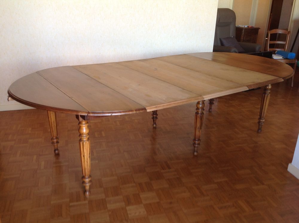 Table salle &agrave; manger, avec rallonges Meubles